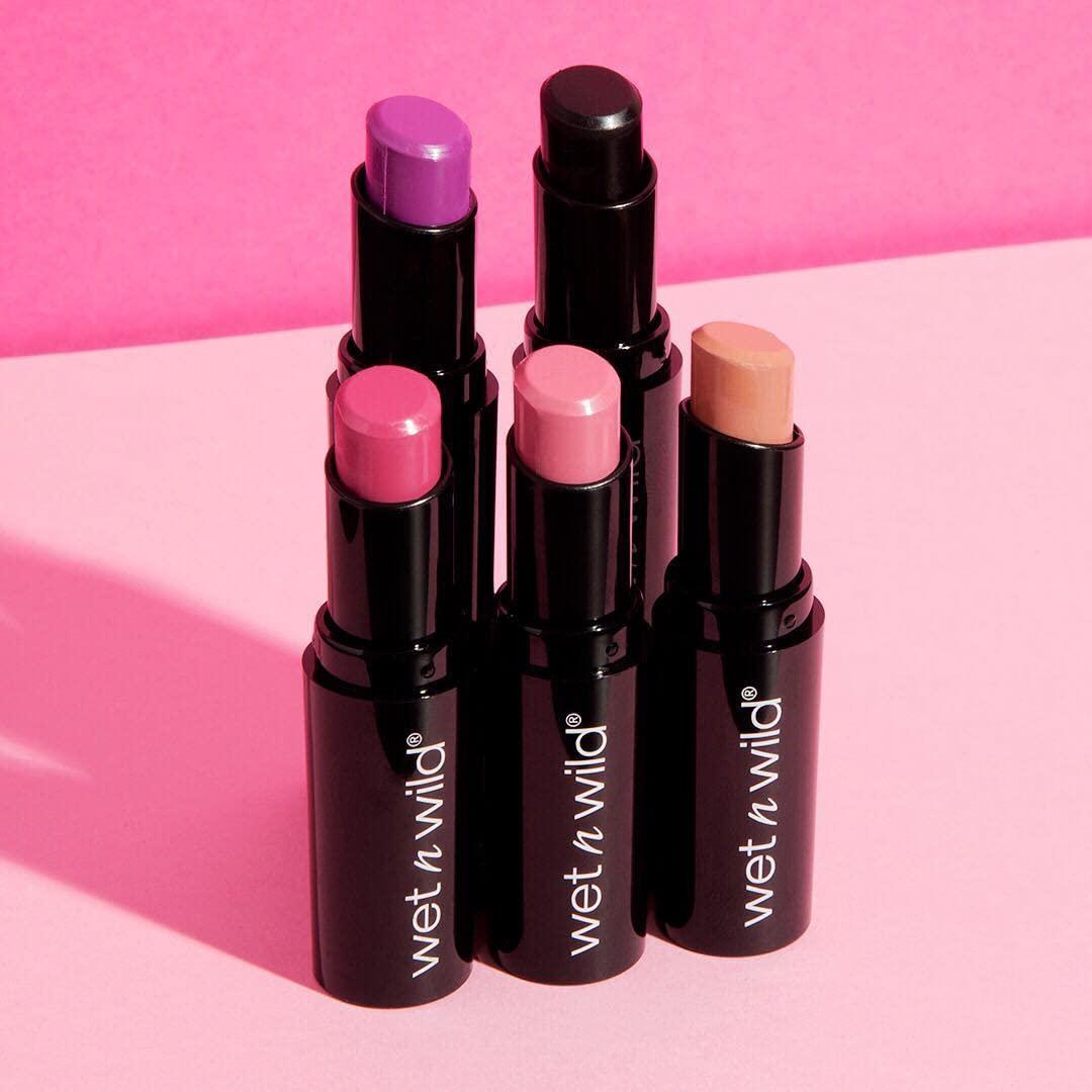wet n wild Perfect Pout Lipstick, Black Power Outage Vegan | Gluten-Free | Cruelty-Free | Lip Color(Ring Around The Rosy)