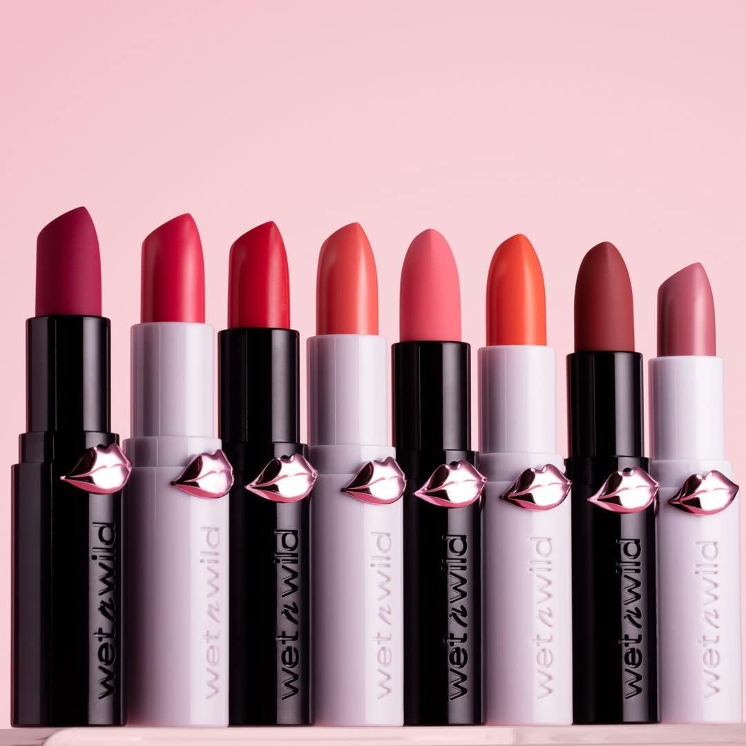 wet n wild Mega Last High-Shine Lipstick Lip Color, Infused with Seed Oils For a Nourishing High-Shine, Buildable & Blendable Creamy Color, Cruelty-Free & Vegan – Pinky Ring(Crimson Crime)