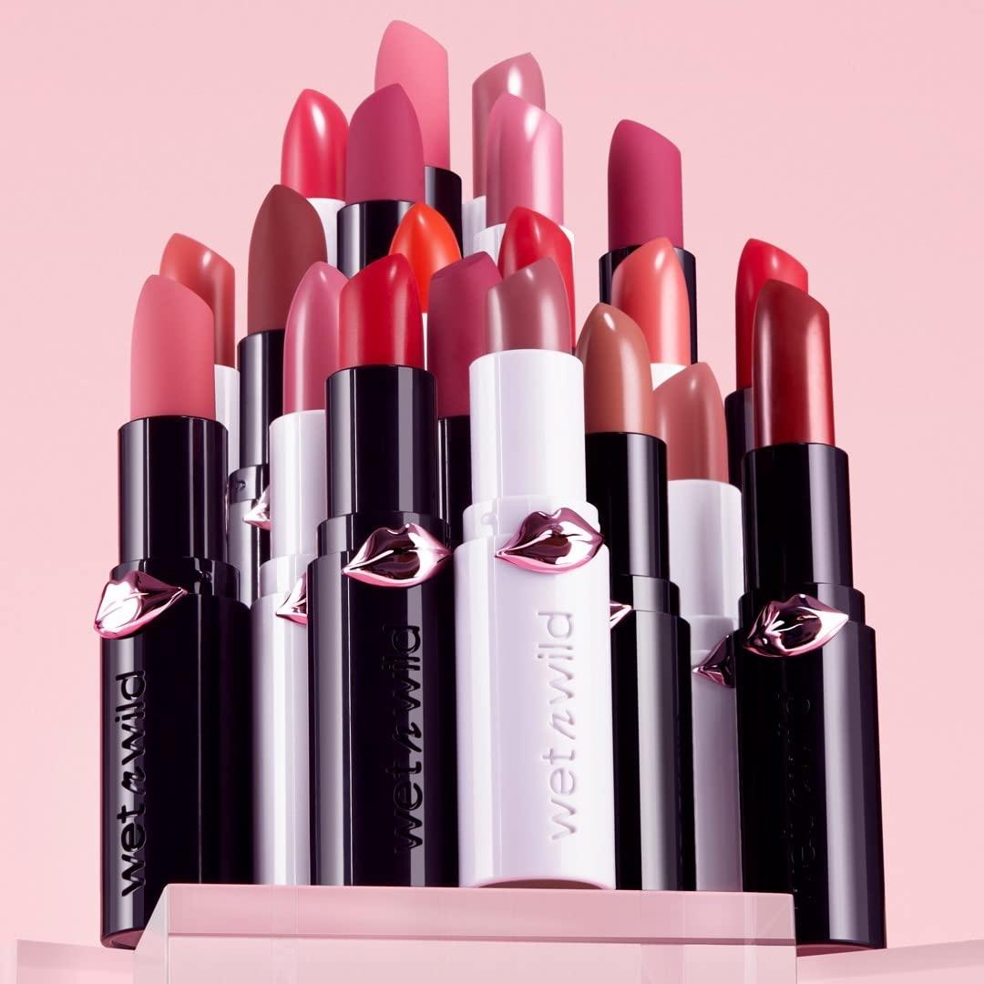 wet n wild Mega Last High-Shine Lipstick Lip Color, Infused with Seed Oils For a Nourishing High-Shine, Buildable & Blendable Creamy Color, Cruelty-Free & Vegan – Pinky Ring(Crimson Crime)