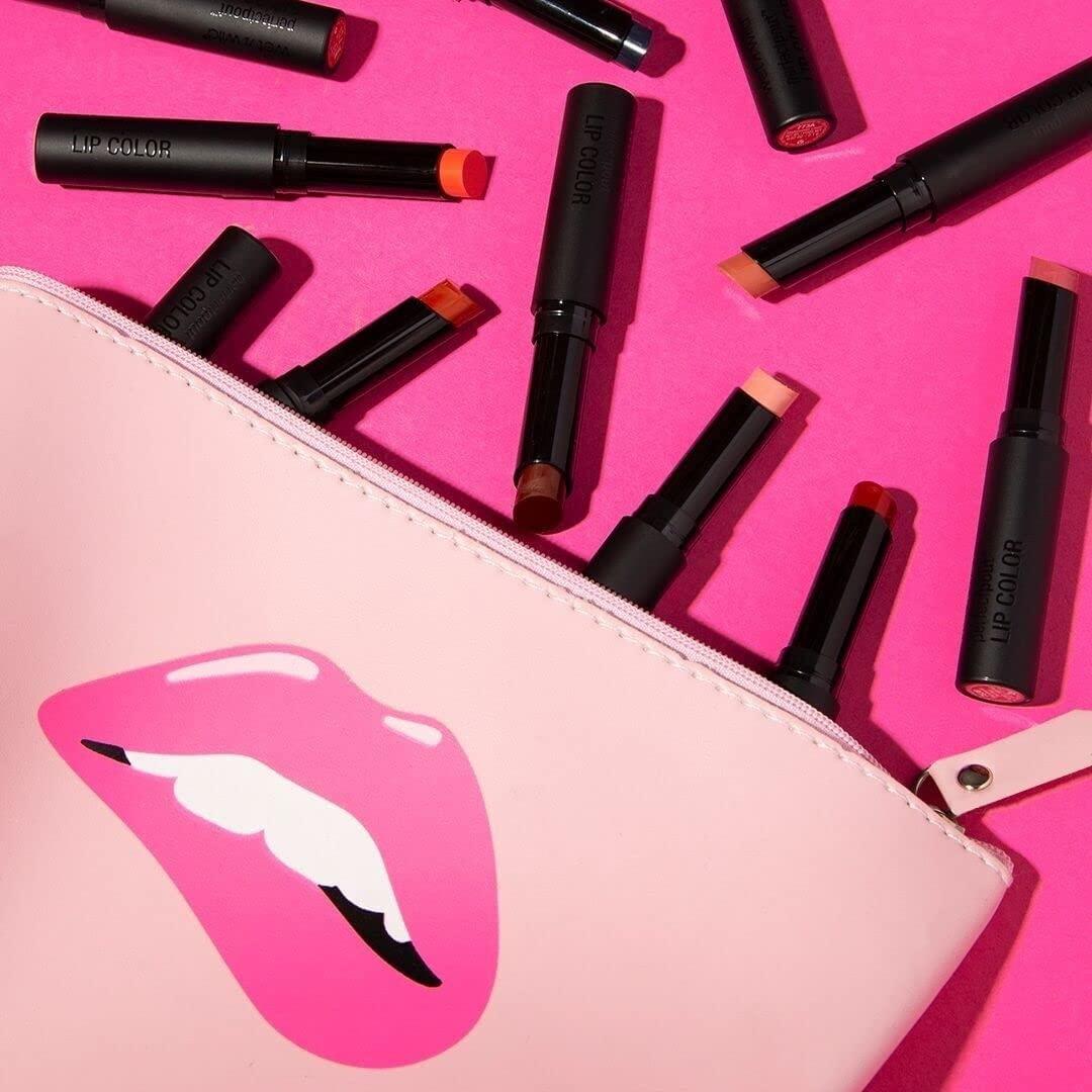 wet n wild Perfect Pout Lipstick, Black Power Outage Vegan | Gluten-Free | Cruelty-Free | Lip Color(First Place Winner)