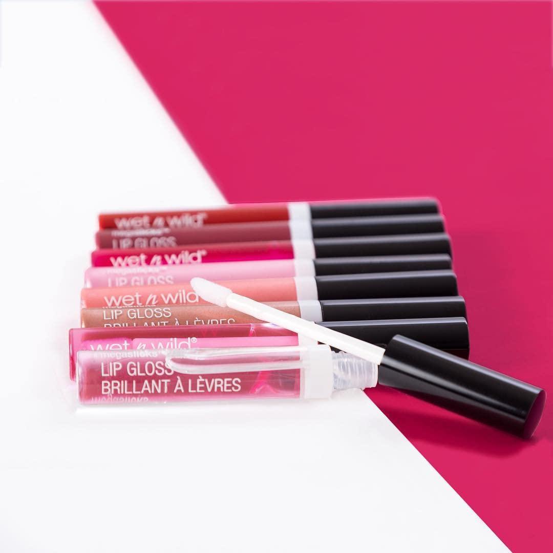 wet n wild MegaSlicks Lip Gloss, Ultra-Glossy, Vitamin-E Enriched, Ultra-Gloss High Shine Moisturizing, Cruelty-Free & Vegan – Berried Treasure(Carded)(Bronze Berry)