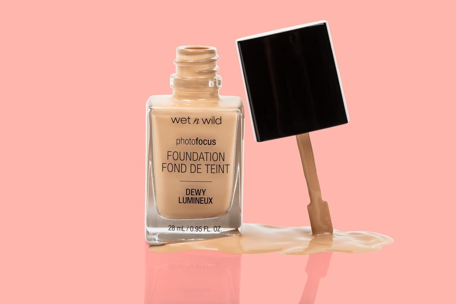 wet n wild Photo Focus Dewy Liquid Foundation Makeup, Soft Beige (Packaging May vary)(Golden Beige)