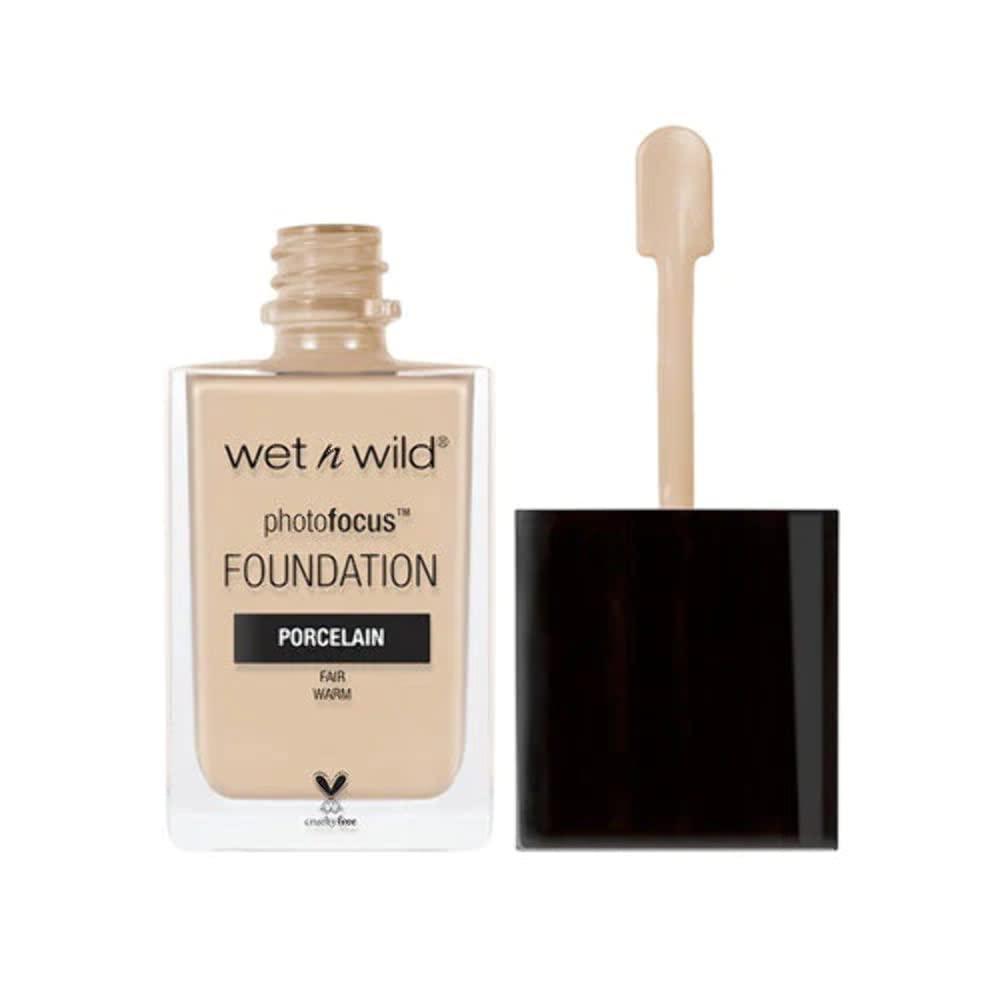 wet n wild Photo Focus Matte Liquid Foundation Golden Beige, Vegan & Cruelty-Free(Porcelain)