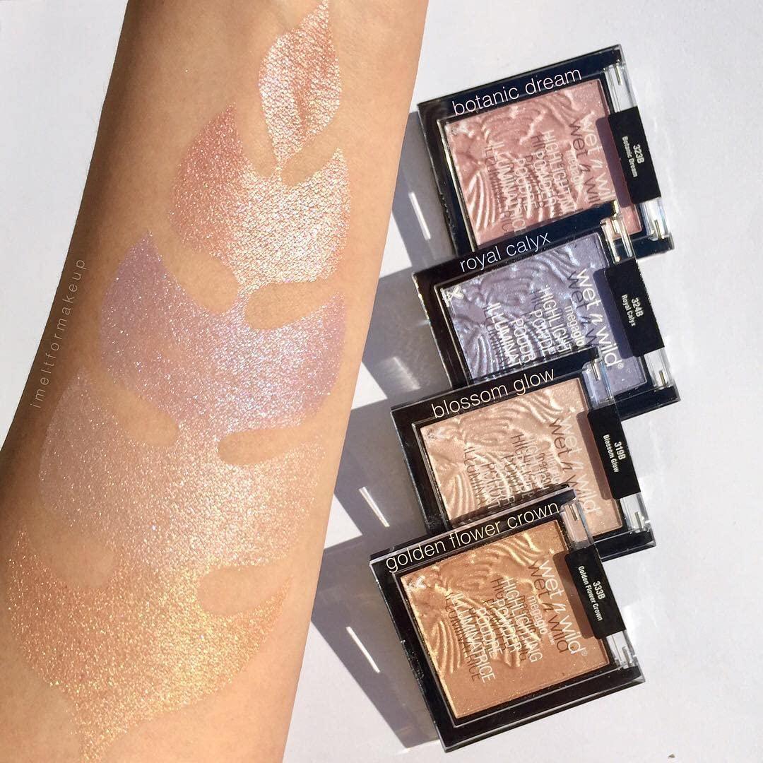 wet n wild MegaGlo Highlighting Powder Warm Gold Golden Flower Crown(Awesome Blossom)