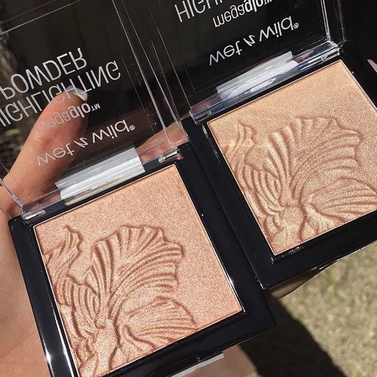 wet n wild MegaGlo Highlighting Powder Warm Gold Golden Flower Crown(Golden Flower Crown)