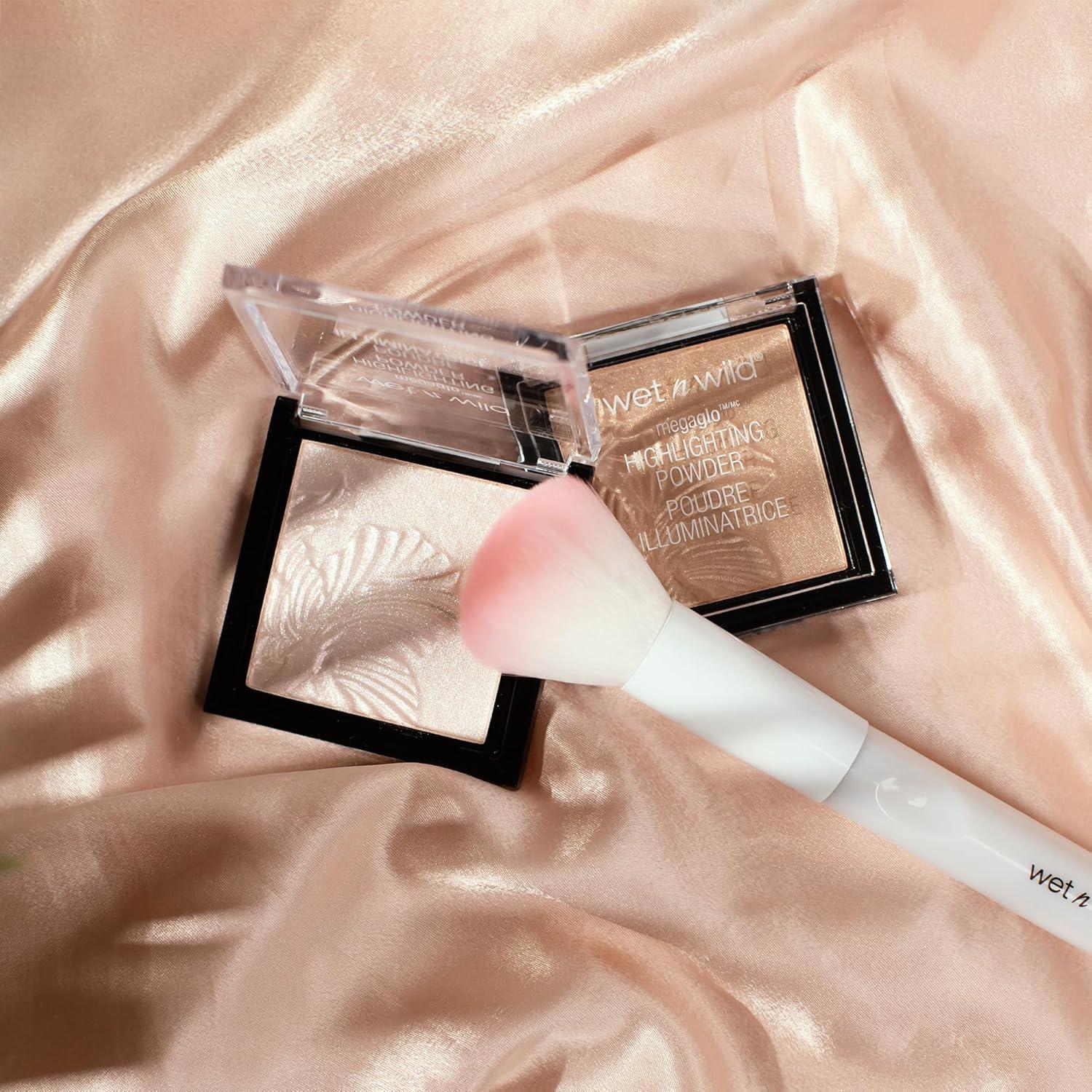wet n wild MegaGlo Highlighting Powder Warm Gold Golden Flower Crown(Golden Flower Crown)