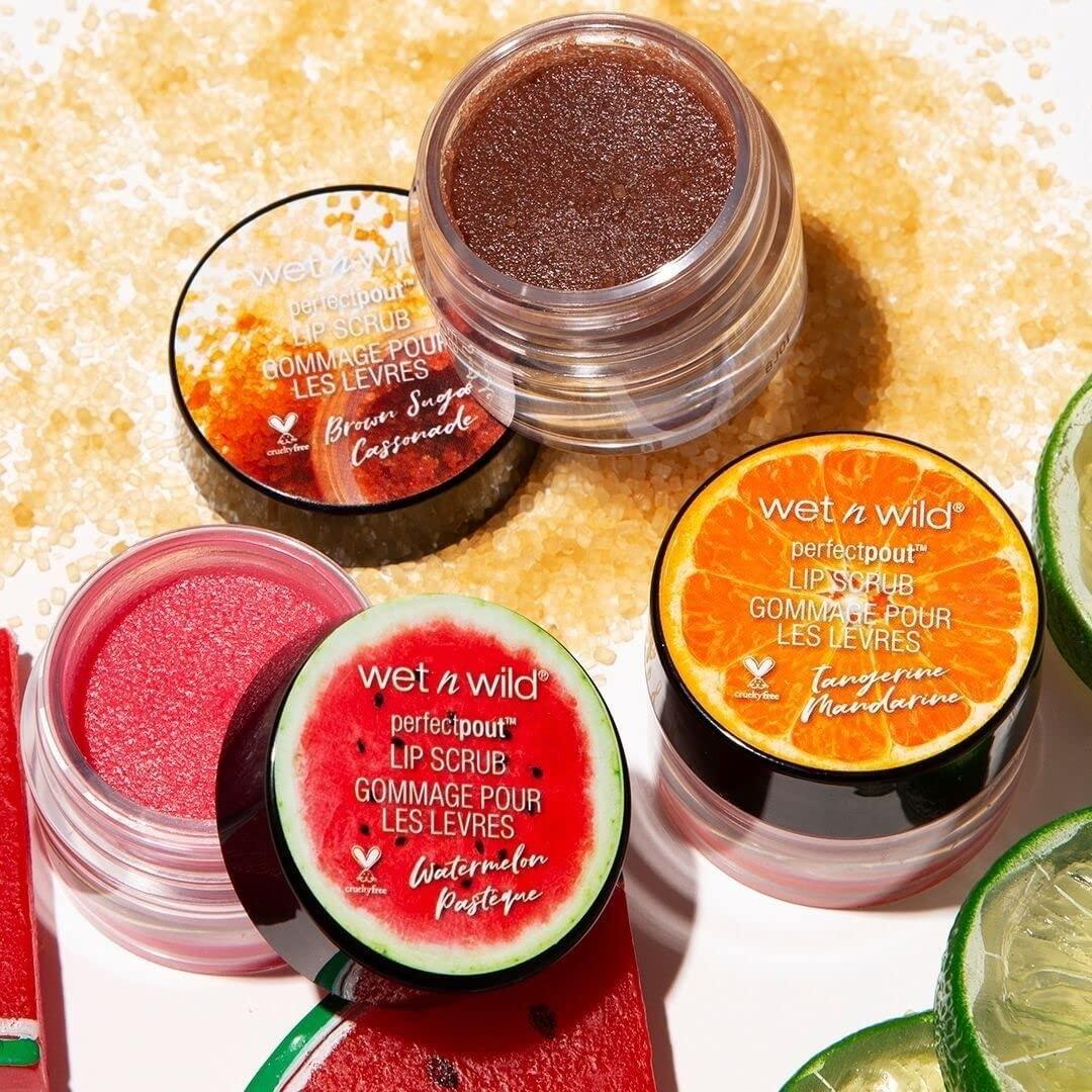 wet n wild My Melody and Kuromi Lip Mask – Hugs (Watermelon)