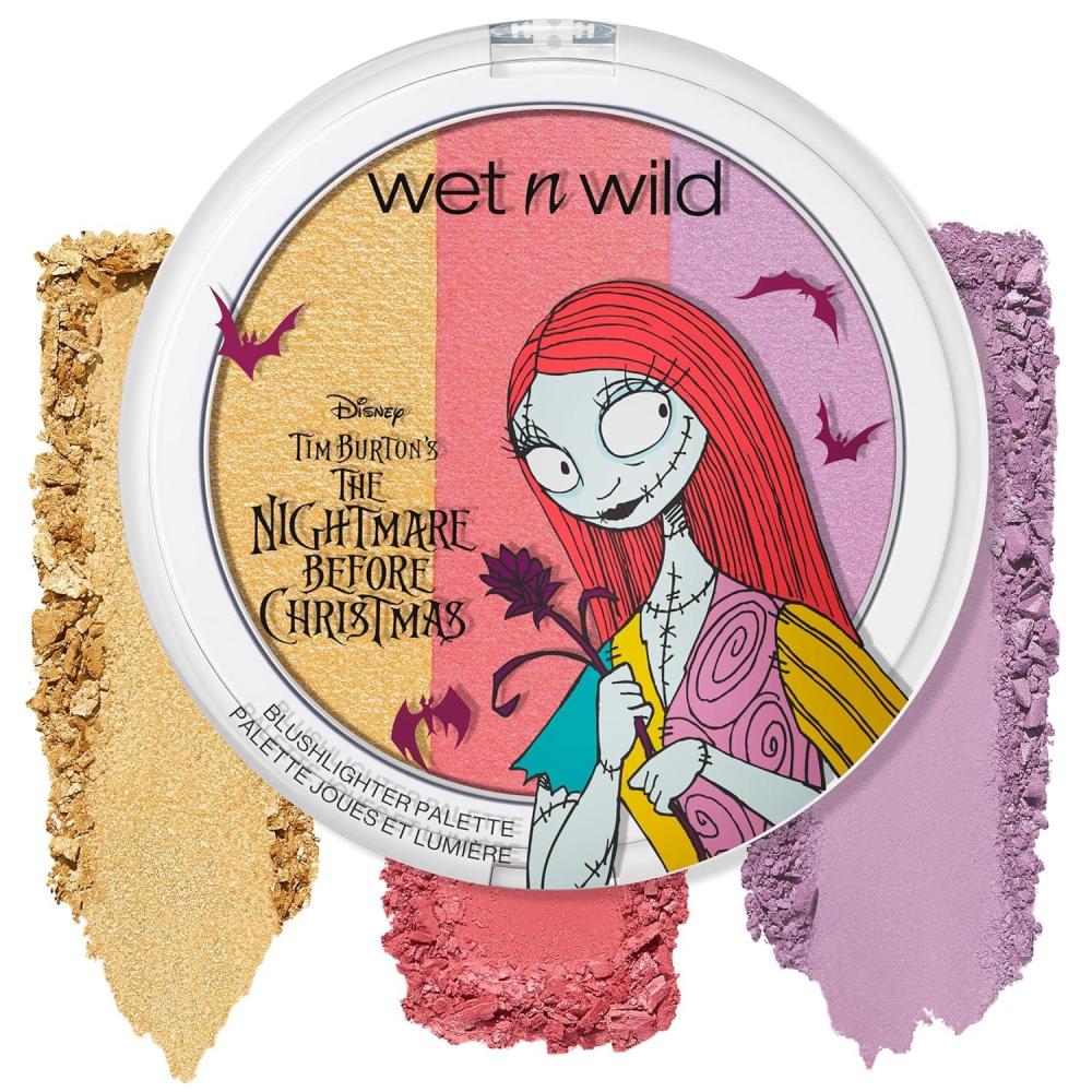 wet n wild Marilyn Monroe Collection Icon Blush – Velvety Pearlescent Powder Blush, Buildable & Blendable Formula Infused with Vitamin E, Includes Sponge Applicator, Cruelty-Free – Rose(Multicolor)