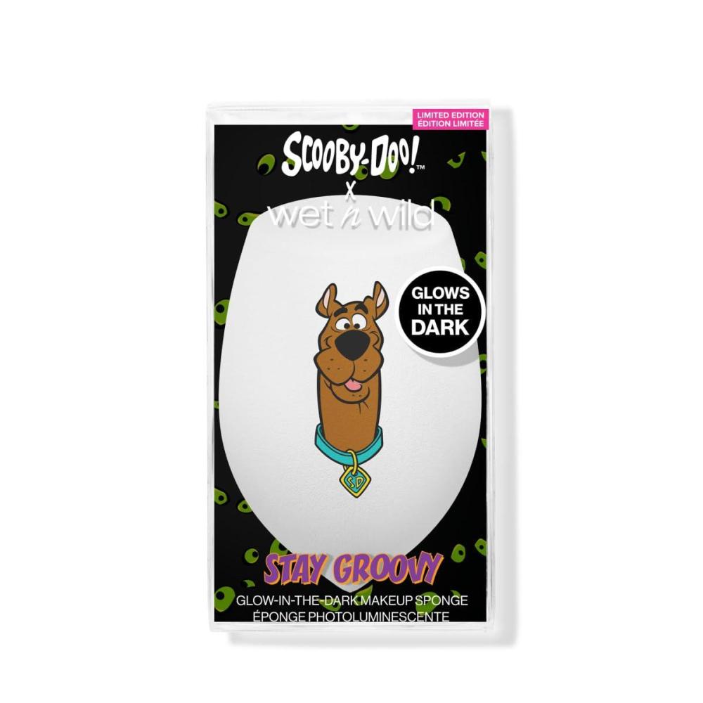 wet n wild Scooby-Doo Glow-in-the-Dark Makeup Sponge, Teardrop Shape for Seamless, Full Coverage, Cruelty-Free & Vegan – Stay Groovy(Stay Groovy)