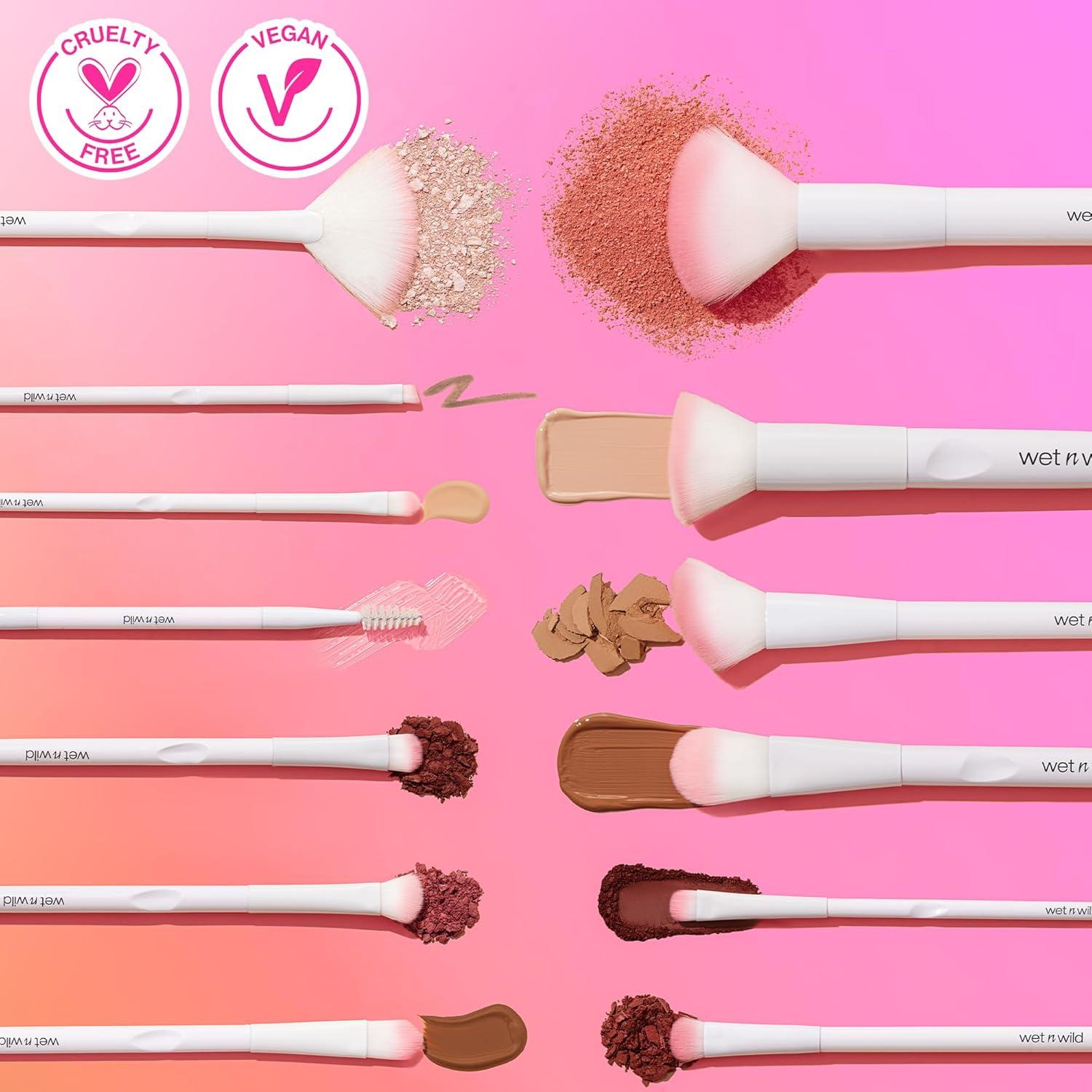 wet n wild Eye Crease Brush,Flawless Tapered Blending, Soft Synthetic Fibers, Ergonomic Handle for Comfortable Precision Control, Cruelty-Free & Vegan