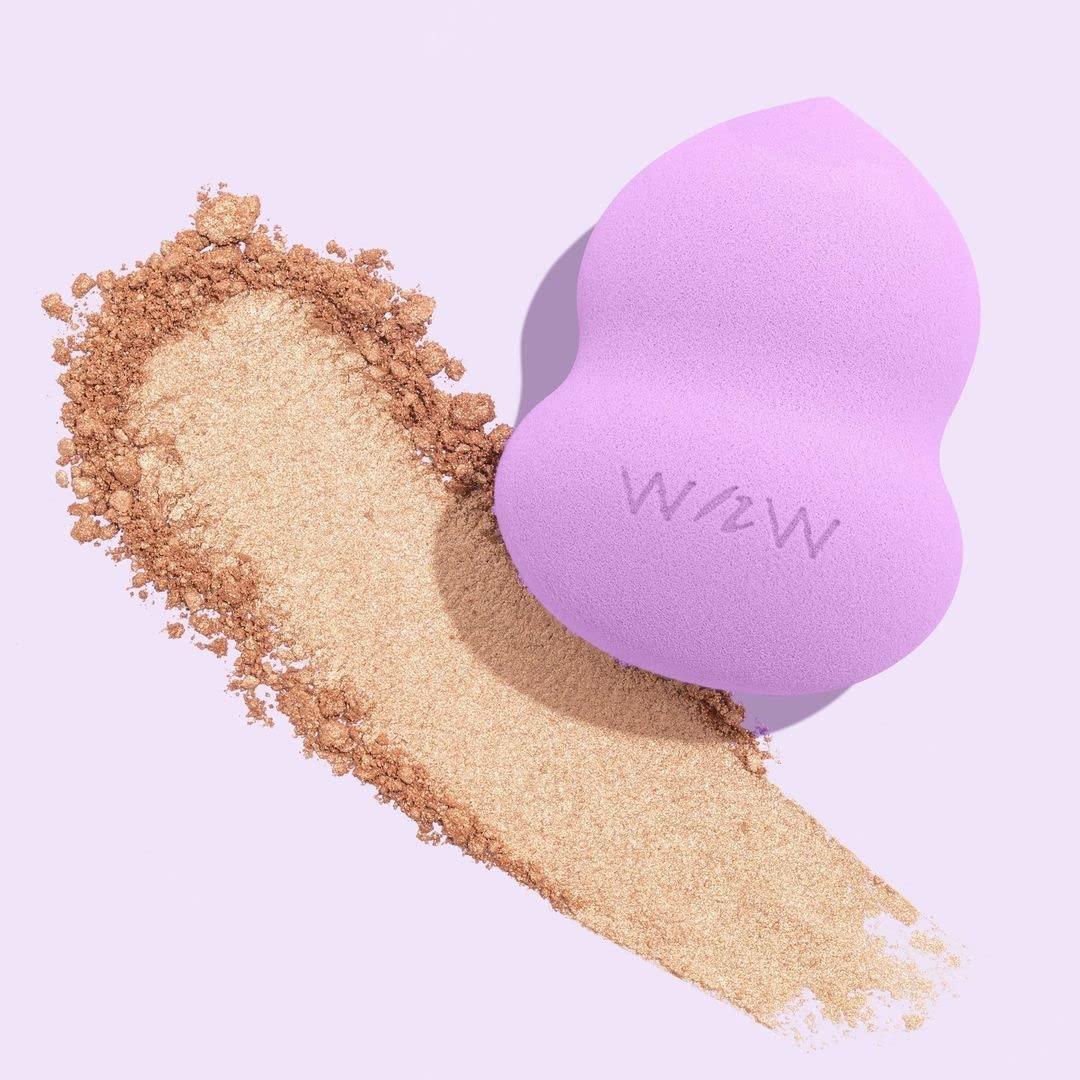 wet n wild Makeup Sponge – Low Product Absorption for Streak-Free Application, Effortless Blending Beauty for a Smooth Professional Looking Finish, Cruelty-Free & Vegan-Microfiber(Hourglass)